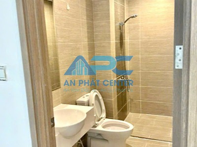 Chính chủ cần bán căn hộ 2PN  tại Vinhomes Grand Park, tầng 24, đầy đủ nội thất với giá chỉ 2.75 TỶ 2