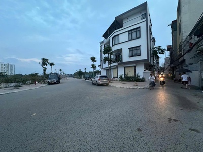 Nhà chính chủ - giá tốt - vị trí đẹp tại khu phân lô tái định cư ngọc thuy, long biên, tphn 0