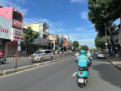 Ngộp giảm sốc 4 tỷ nhà quang trung ngang 6.2m 99m2 4 lầu vài bước ra ủy ban 11 tỷ. 0