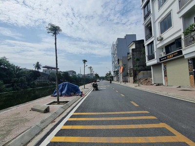 Bán nhà: ngọc hồi, 50m2, 3 tầng, dân xây chắc chắn, gần bến xe nước ngầm. hơn 5 tỷ 1