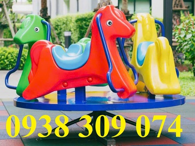 Mâm quay ngựa giá rẻ, đu quay trẻ em nhập khẩu 2