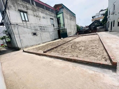 Chính chủ gửi bán 2 lô góc 51m đất xóm trong, uy nỗ đông anh 0