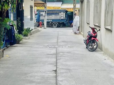 Gấp bán - 2 mặt hxh - sát mt - 69m ngang hơn 6 - giá nhỉnh 6 đồng. 1