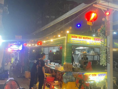 Nhượng lại mặt bằng kinh doanh xiên nướng   chỉ việc vào bán ngay tại q.9 3