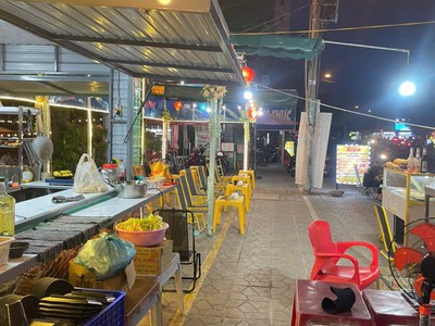 Nhượng lại mặt bằng kinh doanh xiên nướng   chỉ việc vào bán ngay tại q.9 4