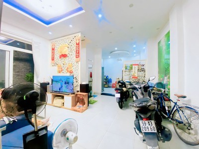 Bán nhà 70m2, 4pn, 4 tầng, trường thọ, thủ đức, 7.8 tỷ, sổ hồng 0