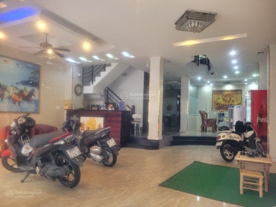 Bán ks nguyễn thị minh khai, q1 123m2, 21pn, ngang 8m, dòng tiền 200tr/th 2