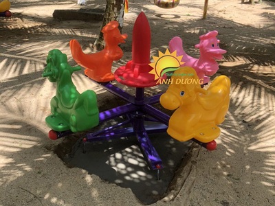 Mâm quay ngựa giá rẻ, đu quay trẻ em nhập khẩu 3