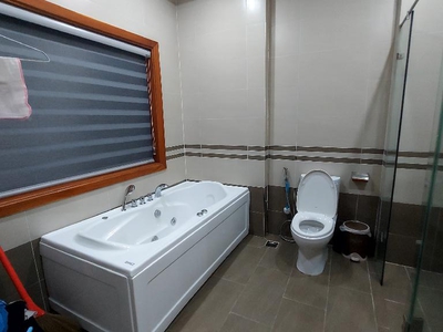 Mặt tiền kinh doanh ngay tạ quang bửu, ngang gần 5m, 5 tầng chỉ 16 tỷ 3