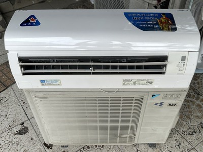 MÁY LẠNH CŨ NỘI ĐỊA DAIKIN 1.5HP  12,000btu   full chức năng gas R32 đời cao trắng đẹp 0