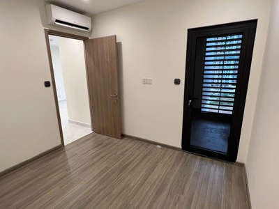 Bán căn 2pn gh, view trực diện hồ bơi như hình, tầng trung, hướng đn cực mát giá chỉ 3tỷ470 all in 3