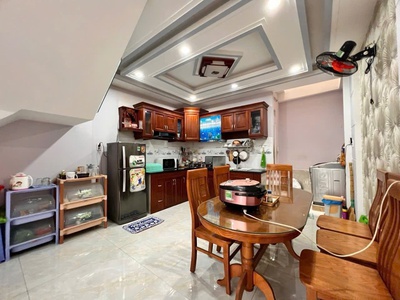 Bán nhà 4 tầng 4x15 hxh 6m thẳng tít thạnh xuân 24, quận 12 giá tốt 5.6 tỷ 2