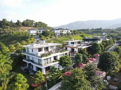Chính chủ cần tiền bán gấp biệt thự góc 310m2 view đẹp nhất dự án 0