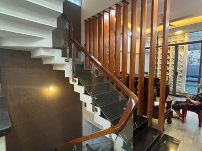Bán toà nhà 6 tầng mặt tiền nguyễn văn quá 4x 20m nhỉnh 11 tỷ 0