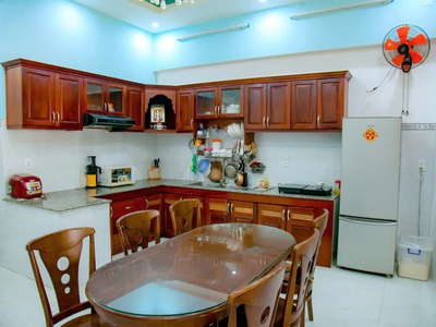 Căn nhà phố 8 tỷ . đường nguyen binh khiem. 1