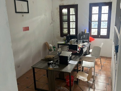 Cho thuê văn phòng tầng 2, 100m2, vĩnh hưng 1