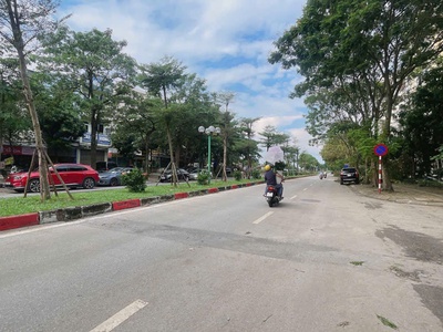 Lô đất siêu đẹp lô góc mặt hồ vạn hạnh việt hưng diện tích 245m mặt tiền rộng 18m 63 tỷ 9 0