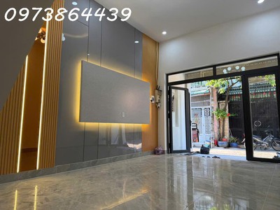 Nhà đẹp 2 tầng hẻm xe hơi thông   lâm thị hố - q.12   ngay hiệp thành city  42 m2 - 2pn - 2wc-  giá 2