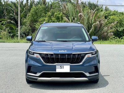 Bán xe Kia Carnival 2.2D Luxury 2023, máy dầu, màu xanh. 0