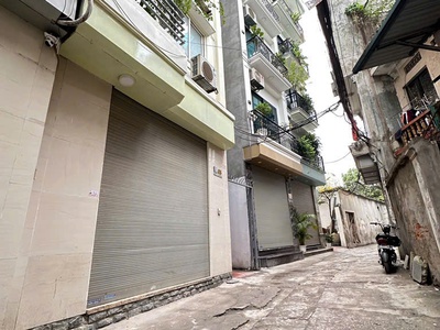 Bán nhà riêng tại Đường Hoàng Mai, Hoàng Mai,  Hà Nội diện tích 30m2  giá 6.8 Tỷ 9