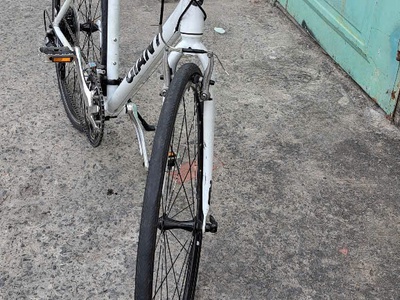 Dư xe Giant Espcape R3 3