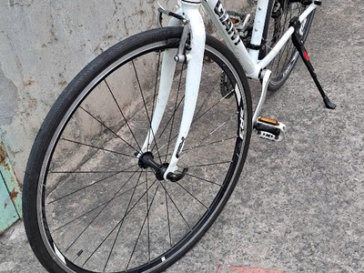 Dư xe Giant Espcape R3 10