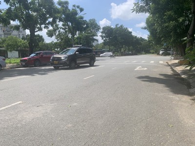 C125  cơ hội đầu tư hiếm có - đất mặt tiền nguyễn thị thập, quận 7  0