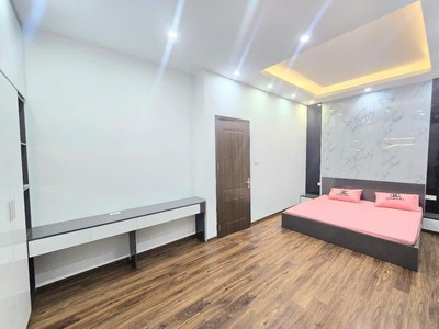 Hơn 6 tỷ ô tô đậu cạnh nhà - tt hoàng mai - nhà cực đẹp về ở luôn - ngõ thông 2