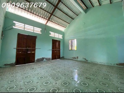 Gấp gấp bán nhà vườn có diện tích vuông vức  300m2 thổ   1004m2 vườn  xã tân chánh h cần đước long 1