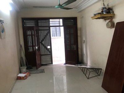 Cho thuê căn nhà 2,5 tầng diện tích 1 tầng 30m2 ngõ 1 bùi xương trạch, khương đình, hà nội 0