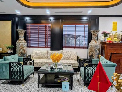Bán nhà mặt phố - cầu giấy - 186m2 - 8 tầng mt 15m - sổ đỏ 1