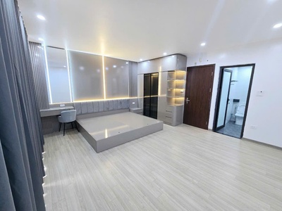1 căn duy nhất kẻ tạnh - việt hưng - 6 tầng - thang máy - ô tô nằm im trong nhà -  g.i.á nhỉnh 7 t.ỷ 2