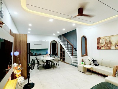 Cần bán căn nhà liên hoa- vĩnh ngọc- nha trang mới xây dựng ở được 2 năm-đầy đủ nội thất 1