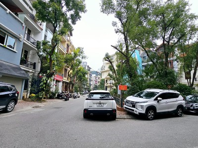 Phân lô vip kim mã giảng võ - ô tô dừng đỗ - có sân vườn - 70/90m 5 tầng ở ngay chỉ 31.5 tỷ 0