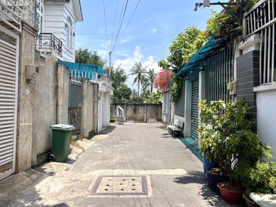 Bán nhà hẻm xe hơi 4 tầng 158m2 8 20 khu vip bên sông hiệp bình chánh chỉ 18.8 tỷ 3