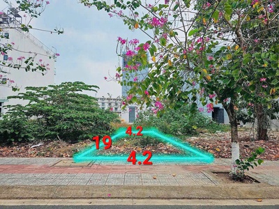 Một lô f6 kdc bửu long, đường nhựa, hàng cây xanh mát, giá rẻ chỉ 3tỷ450 0