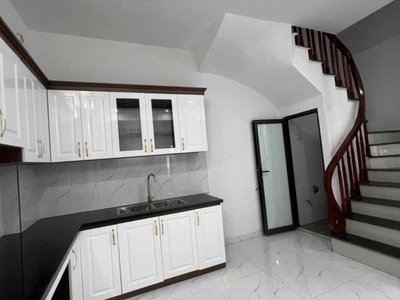 Bán nhà ngọc lâm long biên  56m2 x 2 tầng ngõ ô tô   giá 15.5 tỷ. có thương lượng. 2