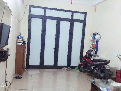 Bán nhà ngọc lâm long biên  56m2 x 2 tầng ngõ ô tô   giá 15.5 tỷ. có thương lượng. 0