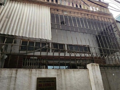 Siêu phẩm 2 mặt đường khuất duy tiến, thanh xuân - 54m , 3 tầng, 9.8 tỷ - mt 4.4m, ô tô qua 1