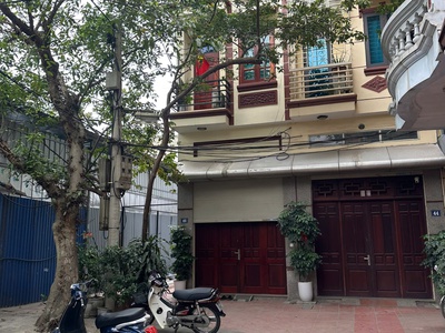 Hơn 6 tỷ ô tô đậu cạnh nhà - tt hoàng mai - nhà cực đẹp về ở luôn - ngõ thông 4
