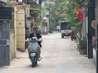 Nhà đường đôi phú thượng đối diện ciputra ô tô trong nhà, dt 80m2, mt 7m, 8 tầng thang máy, giá chỉ 1