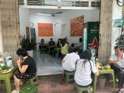 Chính chủ cho thuê cửa hàng kinh doanh tại 62 phó đức chính - trúc bạch - ba bình - hà nội. 1