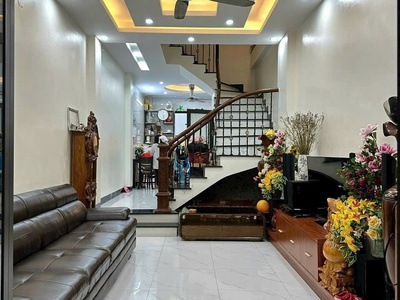 Nhà đẹp 4 tầng sát cạnh kđt hud vân canh, 4 tầng vỉa hè rộng ,đường 2 ô tô tránh, kinh doanh tốt 0