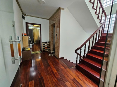 Hot bán nhà lô góc trần duy hưng, 52m2, 6 tầng thang máy, ô tô vào nhà, nhỉnh 17 tỷ 2