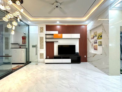 Bán nhà 7 tầng ở đường 3/2 quận 10   4,8m x 17m 0