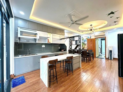 Bán nhà 7 tầng ở đường 3/2 quận 10   4,8m x 17m 2