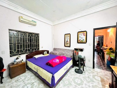 Vĩnh tuy bán 74M tặng nhà phân lô ô tô tránh hai bà trưnh 0
