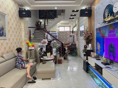 Siêu phẩm. Bán nhà 45mx3 tầng đường Đồng Thiện Thiên Lôi, Sát Aeon Mall. 9