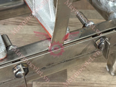 Cối xay đùn thịt khung inox cối gang 12 công suất 1.5kw 3