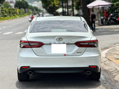 Bán xe Toyota Camry 2.5Q 2024, màu trắng. 1